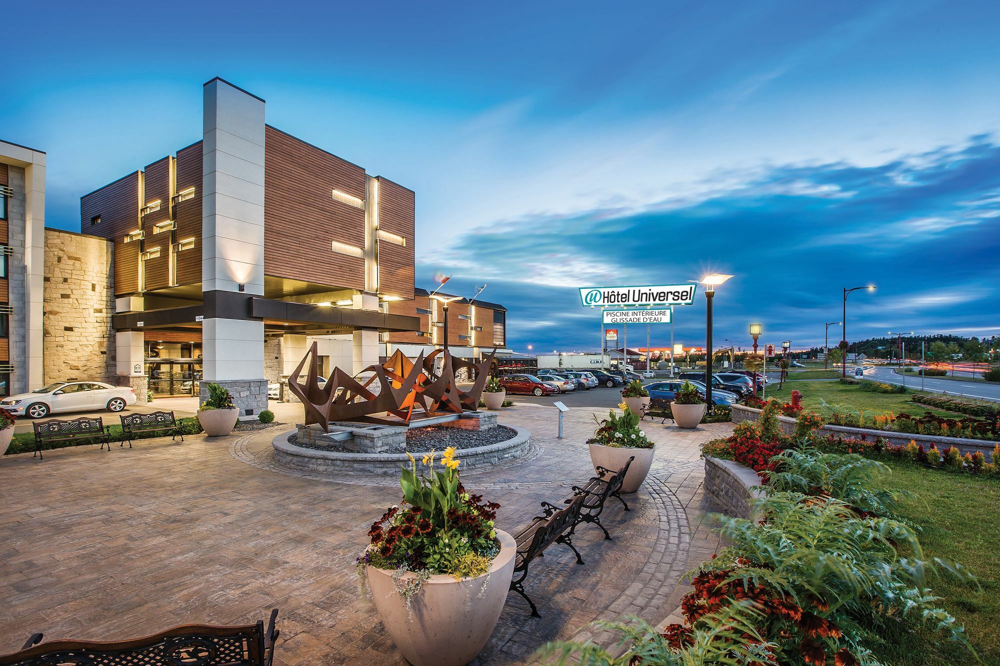 Hotel Universel, Centre De Congres Riviere-Du-Loup Exterior photo